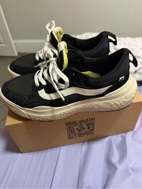 Vans Black White Low-Top Sneakers with Yellow Accents